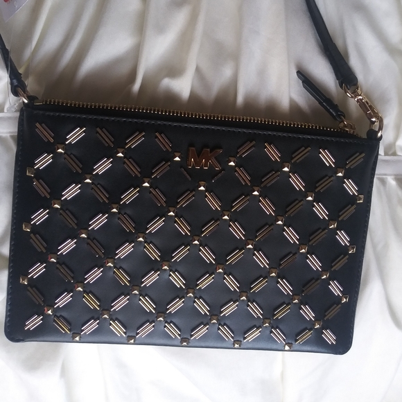 20 shares 💕 for 20 shares 👈👈👈👈 - Picture 4 of 10